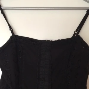  - Söt kort topp, knäppning fram