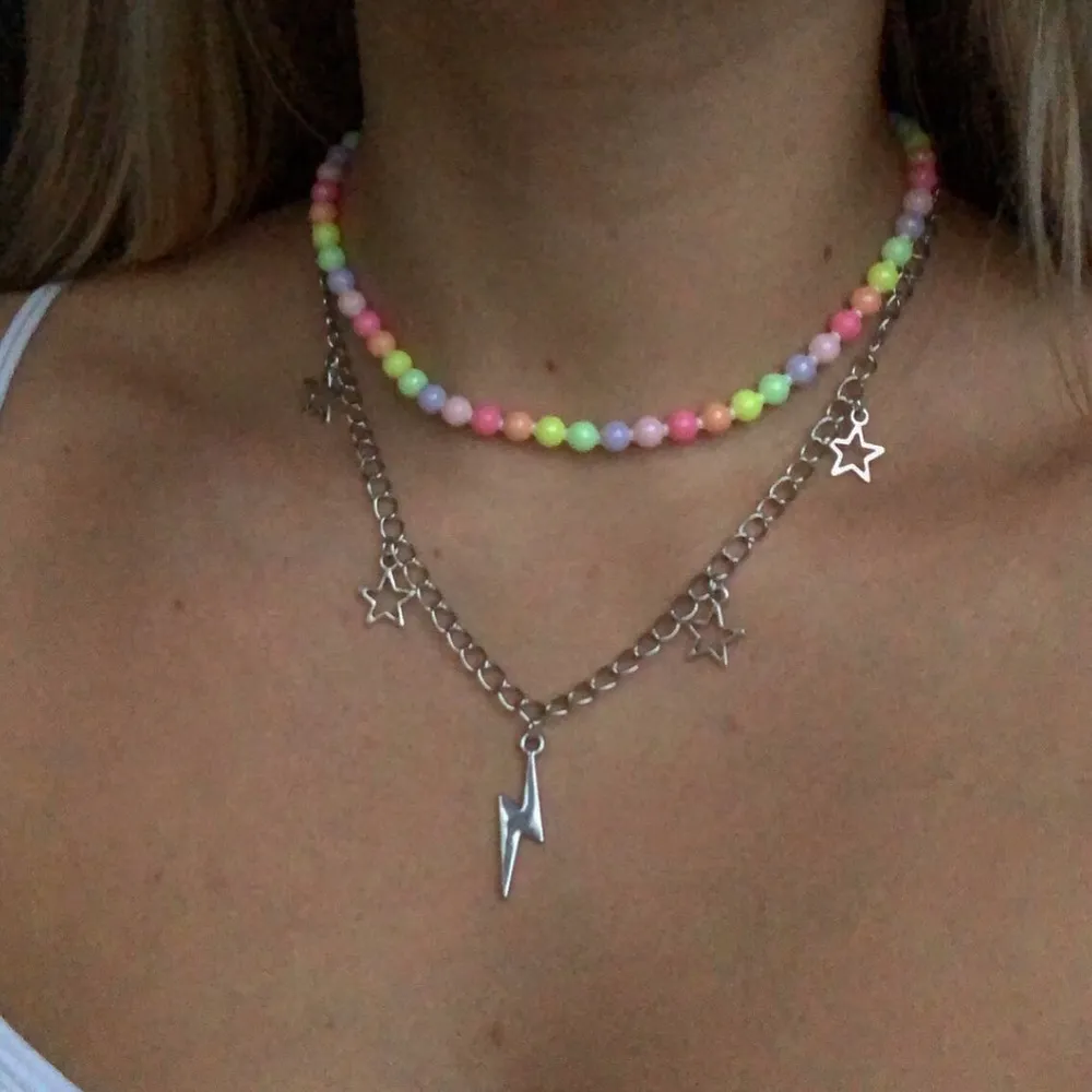 Nya halsband 💓💓 79kr/st, följ @s.byelsa på instagram för mer . Accessoarer.