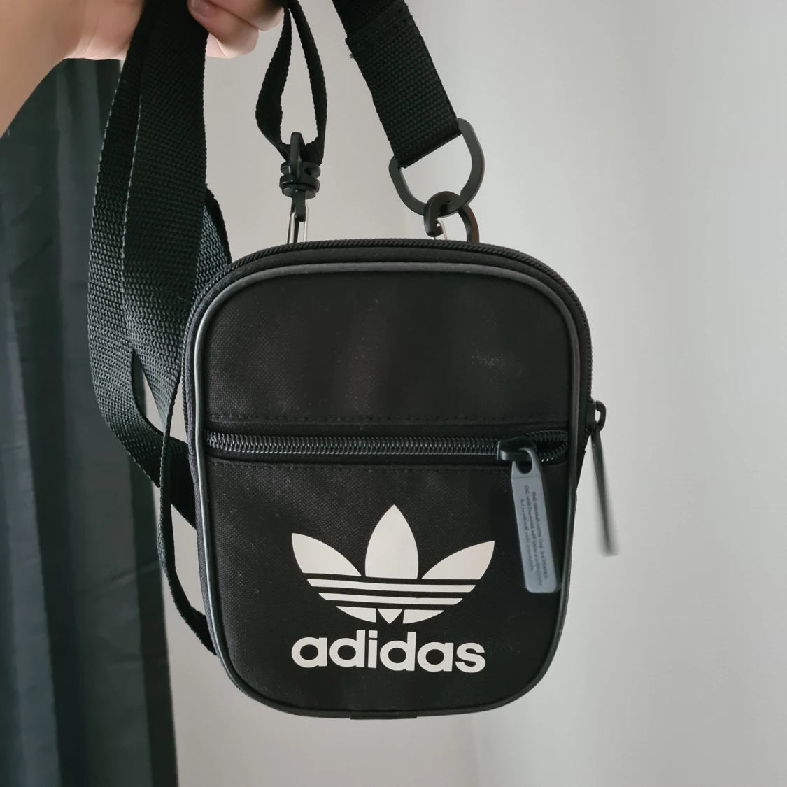 Adidas väska