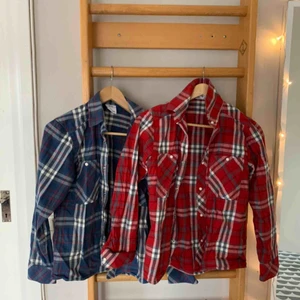  - 2 skjortor i S, 50kr/st hör av er vid intresse!