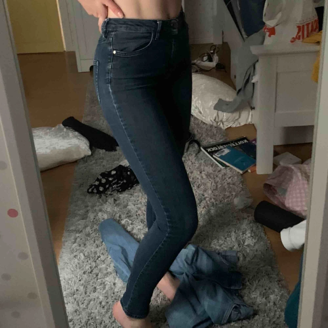 Mörkblå jeans - 91