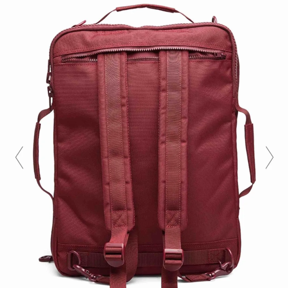 Sandqvist ryggsäck. Brand new never used, can be work as backpack or with a detachable crossbody strap. Lots of pockets. Original price 1795. Pick up on Söder :). Väskor.