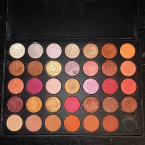  - Smashit palette som har används få gånger.