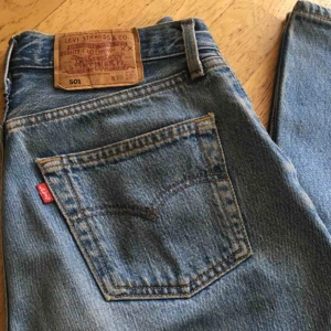  - Levis jeans, strl 28/30. 💙💙