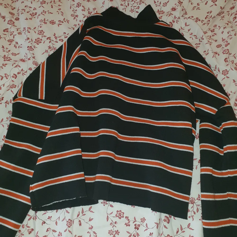 Randig sweater från Primark! Ganska oversize 💌. Tröjor & Koftor.