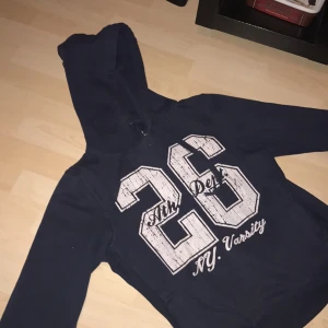  - Har använts o slitits ut lite.