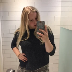  - Tröja från New Yorker, använd endast några gånger!