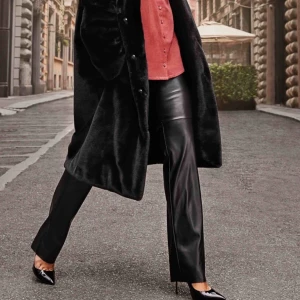  - Molly rustas skinnbyxor från hennes kollektion med Bubbleroom storlek 34