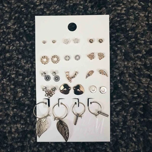  - Oanvända smycken från HM. Orgpris 99kr 