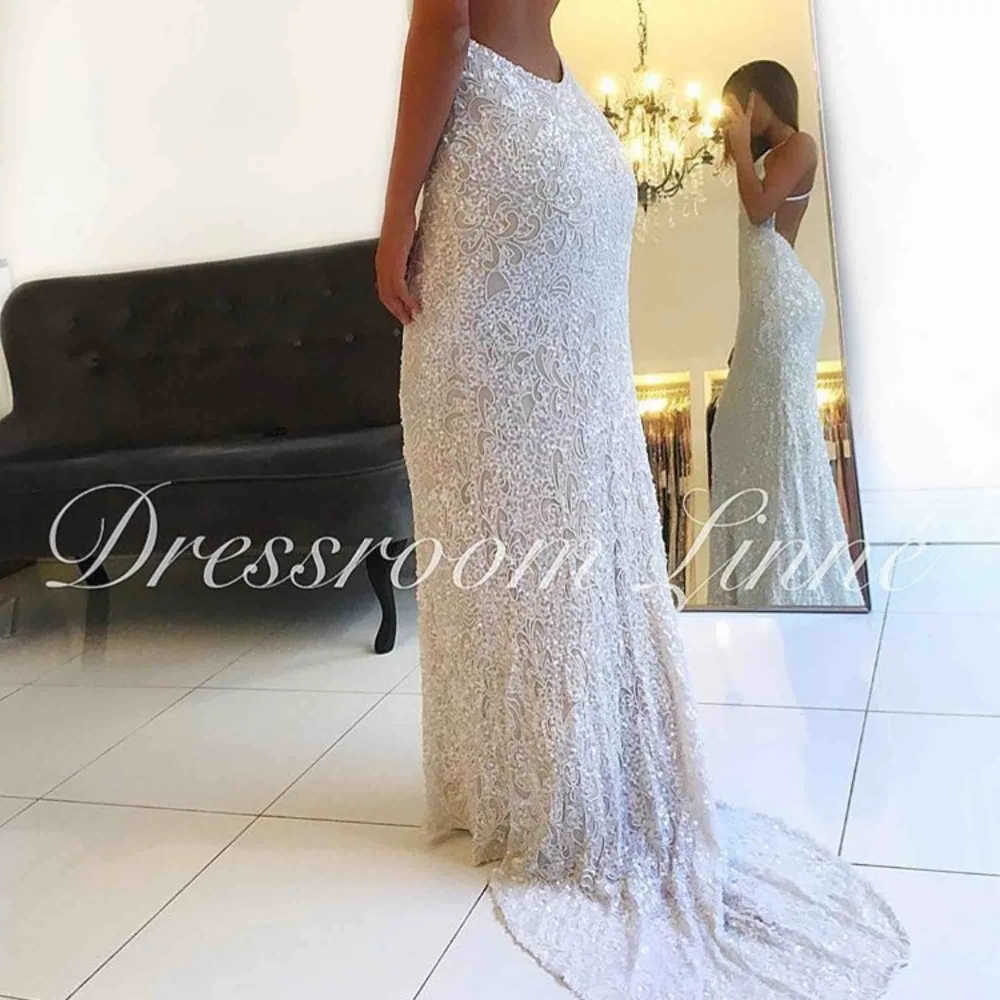 Söker denna klänning med mönster i från dressroom linne... någon som säljer denna? Kontakta mig :). Klänningar.