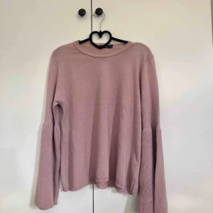  - Tröja från booho, knappt använd. Köparen betalar frakt