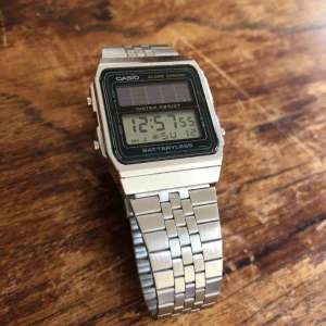  - Fet vintage Casio solcell-klocka AL-180