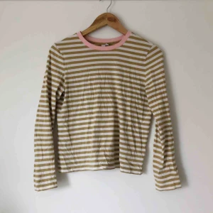  - Upplevs lite liten i storleken.   Kan mötas upp i Sthlm. 