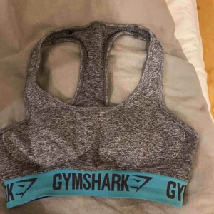  - Hej säljer en ny sport bh från gymshark som jag har köpt här på plick men tyvärr passa den inte mig så tänker sälja vidare den