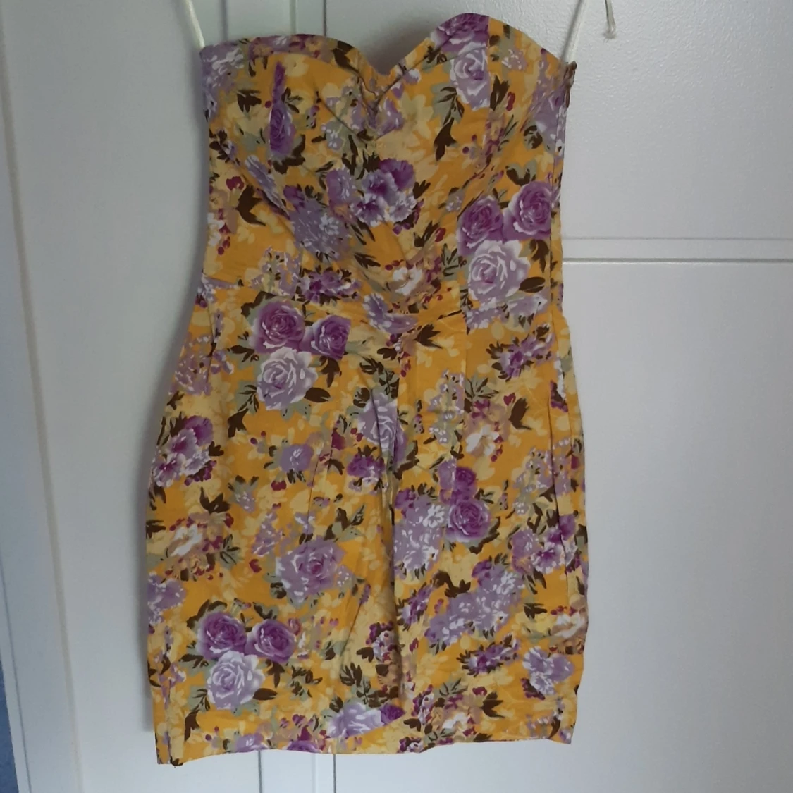 Klänning kort oanvänd