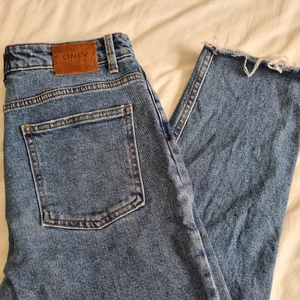 Strl 28 - Från only Strl 28  jag är 158 cm lång 