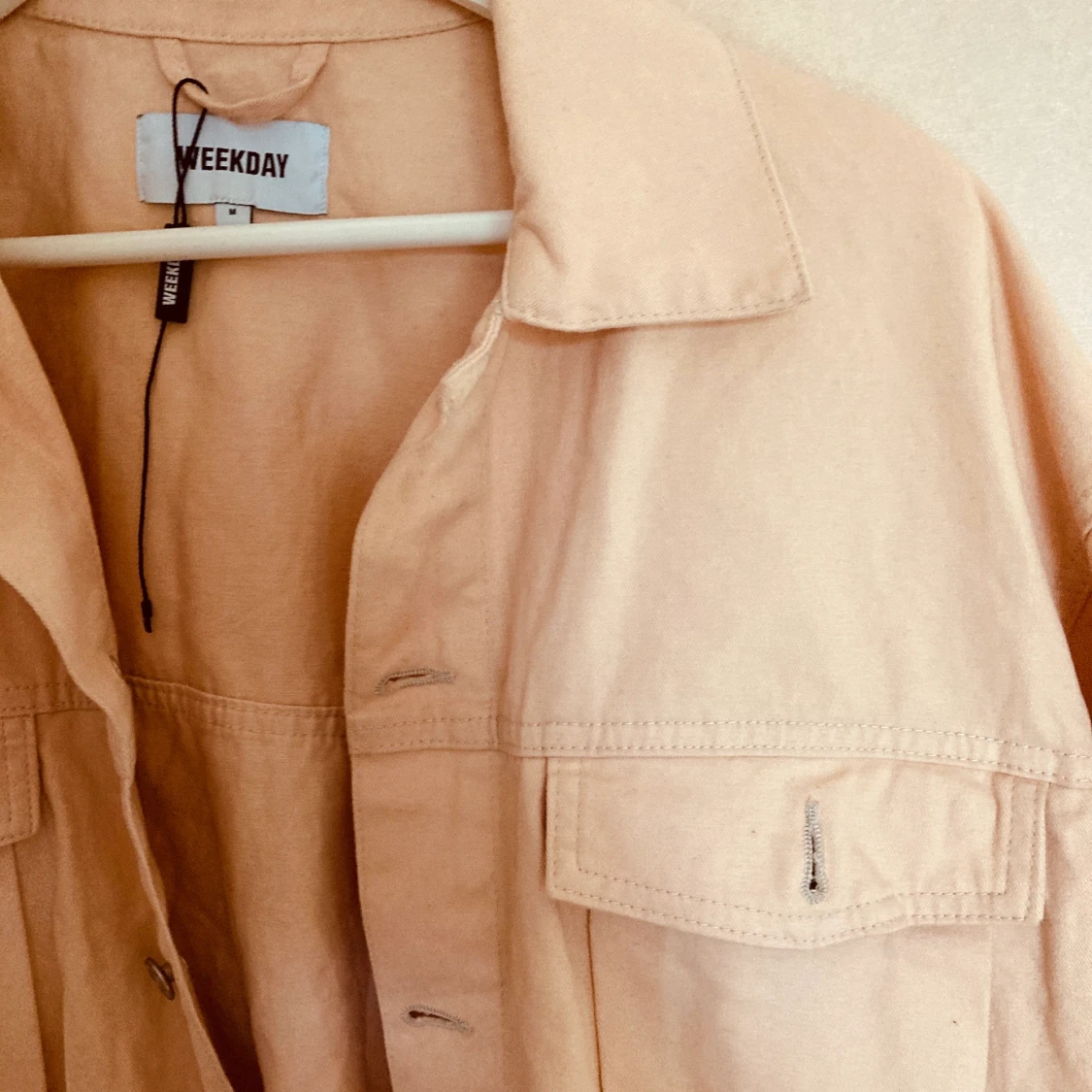 Persikofärgad jeansjacka - 91