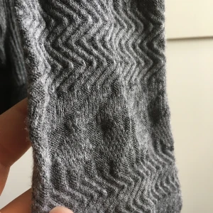 Strumpbyxor - Bra skick knappt använda då de inte riktigt passar, storlek M, väldigt fint mönster, frakt tillkommer🌷