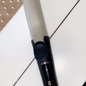 Remington - Fin locktång som ger fina beachwaves. Använd 1 gång. 150kr 