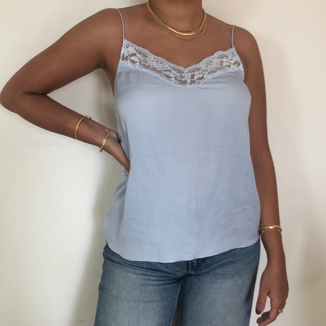 Spetslinne i ljusblå - 90