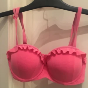  - Bikini storlek 75B