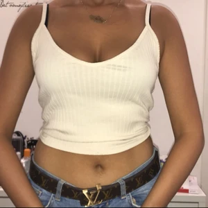  - Fin ljus beige tröja 