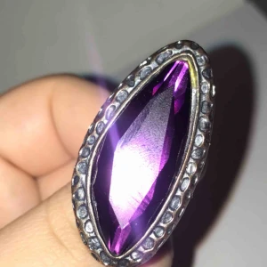  - Jätte fin ring. Inget saknas. Frakt 9kr.