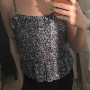  - Somrigt Linne från bikbok