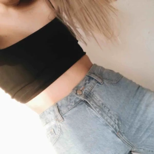  - Typ mina finaste jeans från nakd? Har klippt sv dom längst ner. Är inte bekväm i dom men lovar att dom är skitfina 