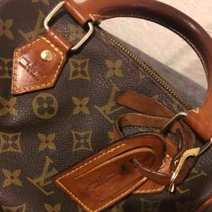 Vintage Louis Vuitton small speedy bag😍 