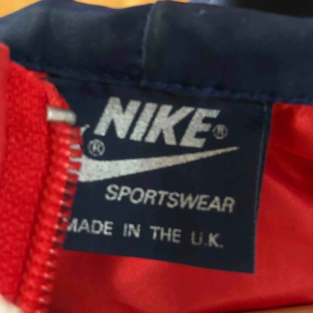 Nike streetjacka inköpt från USA stl s.. Jackor.