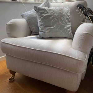  - Säljer nu dessa snygga!!  Knappt använda, står inne i ett av våra gästrum.  Nypris: 10.000 