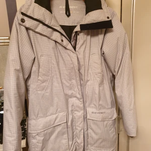 Evert vinterjacka - Använd 2 gång, nypris ca.1399kr