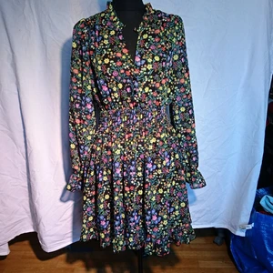 Väldigt fin klänning - Superfin klänning i superfint skick