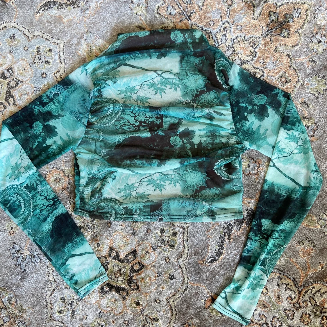 helt ny pretty little thing topp