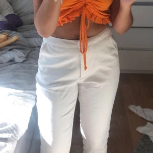 Fina vita kostymbyxor från bik bok - Storlek xs, passar även s. 70 kr + frakt