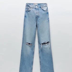 Zara jeans  - Säljer dessa populära jeansen från zara som inte går att få tag på längre. Storlek 34. Helt nya med prislapp kvar!