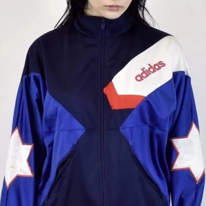 Vintage Adidas  - Vintage oversized Adidas 80-tal i mycket gott skick. Kan hämtas i Uppsala eller skickas mot fraktkostnad