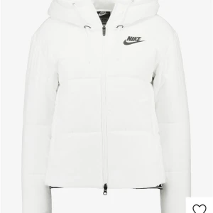 Nike Jacka  - Nike jacka storlek 36