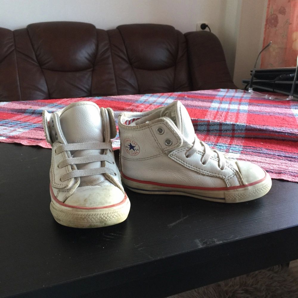 Barn skor converse Sneakers storlek | Plick Second Hand