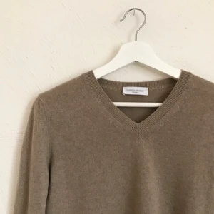  - Tröja i kashmir från Christia Probst. 
Sparsamt använd!