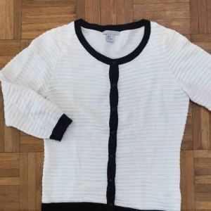  - Cardigan i fint skick💘