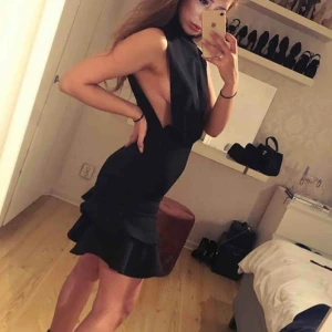  - Enormt fin klänning från missguided! Klänningen är ny och är oanvänd. Köparen står för frakten :)