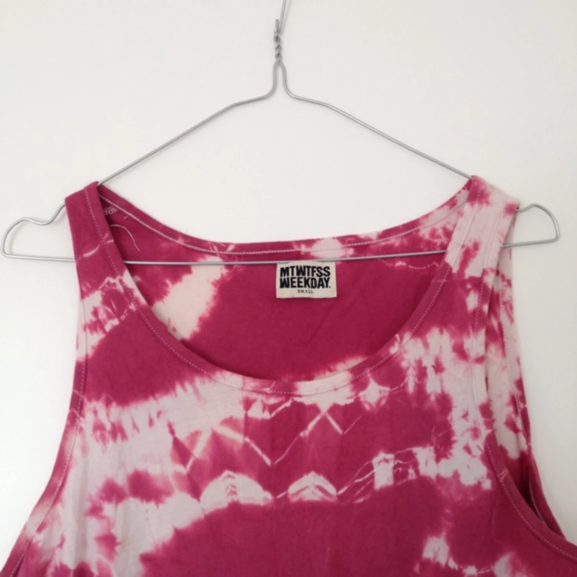 Batik-linne i herrmodell, linnet från weekday och batiken gjord själv. SÅLT - 1379770259