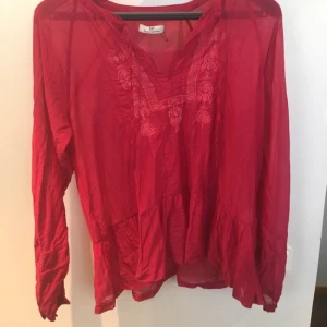  - Tunika från Day, fint skick! 
Nypris ca 1500

Köparen betalar eventuell frakt