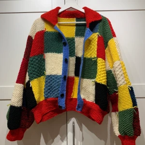Harry Styles Cardigan  - Hemma stickad Harry Styles JW Anderson Cardigan. Oanvänd, buda uppåt nedan 🥰