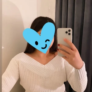 Vit virkad tröja  - Superfin och JÄTTEskön virkad tröja från H&M. 