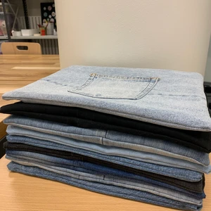 Datorfodral  - Idag börjar försäljningen! Följ vår Instagram Jeancessories.UF för mer information:) 