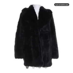 Zara pälsjacka - Begagnat skick men är väldigt fin, kan mötas upp i Stockholm om du ej vill betala frakt