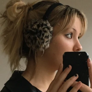 öronmuffar i leopardmönster  - supersöta öronmuffar i leopardmönster💕 budet ligger nu på 60kr